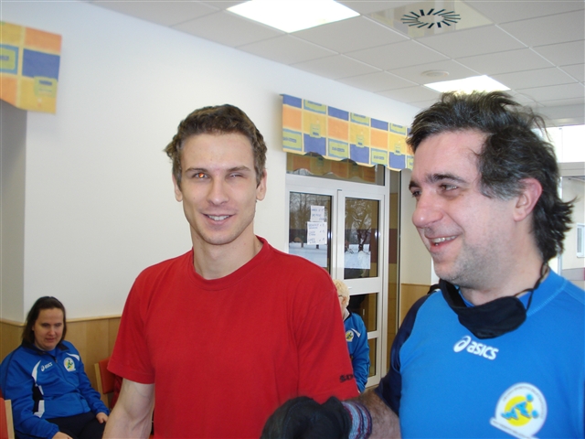 Ddomenico con il suo finalista Bushtian in un intervallo della partita